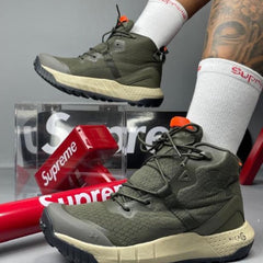 Bota media caña verde oliva