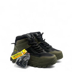 BOTAS CAT VERDE + GORRA AR NEG