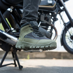 Bota deportiva para hombre cat