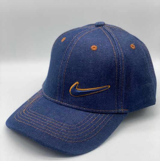 GORRA NIKE EN TELA DE JEAN