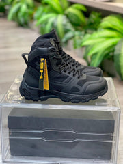 BOTA COMBATE STORM