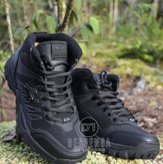 BOTA  TENI OAKLEY unisex  NEGRO