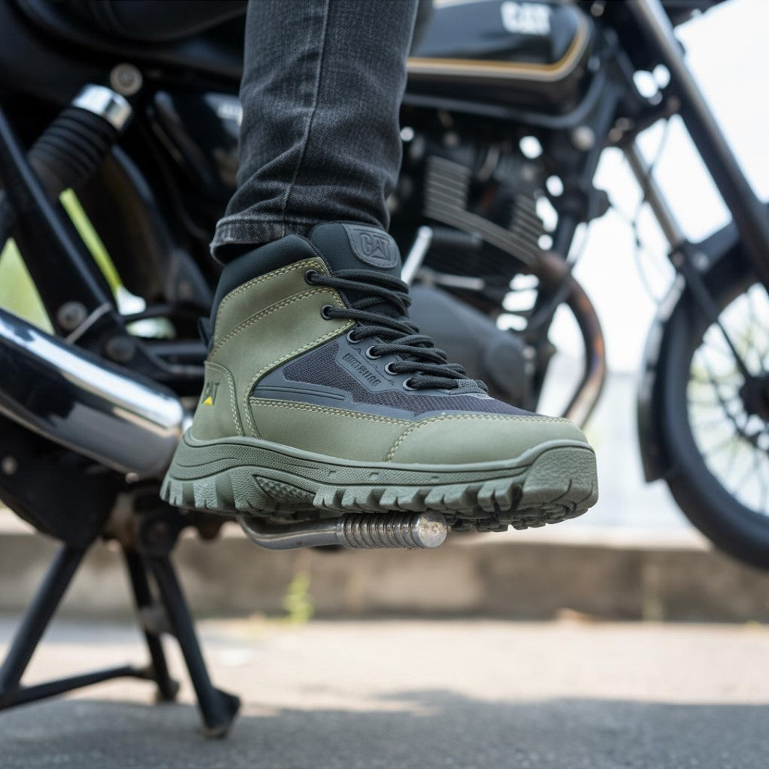 Bota deportiva para  hombre cat